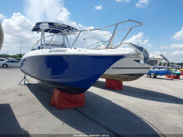  Salvage Donzi Cunter Cewsole
