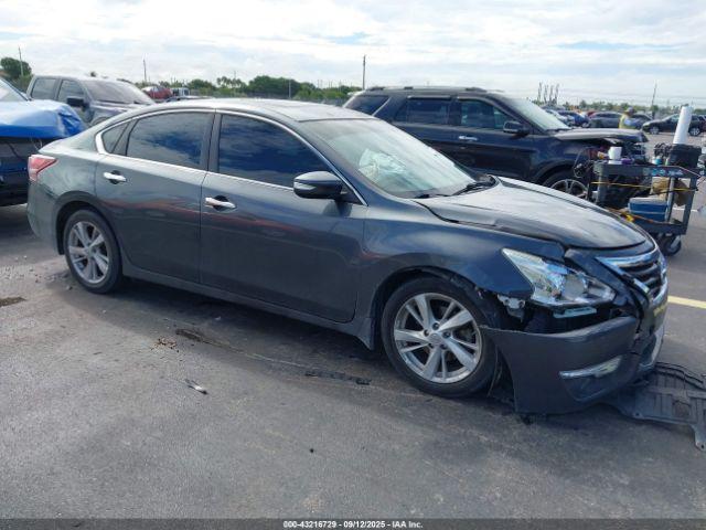  Salvage Nissan Altima