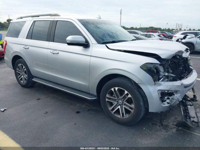  Salvage Ford Expedition