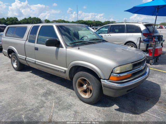  Salvage Chevrolet S-10