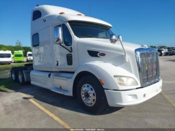  Salvage Peterbilt 587
