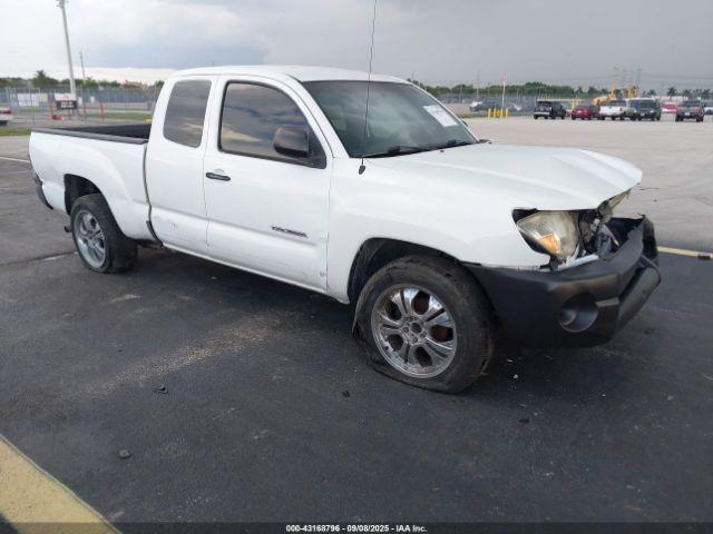  Salvage Toyota Tacoma