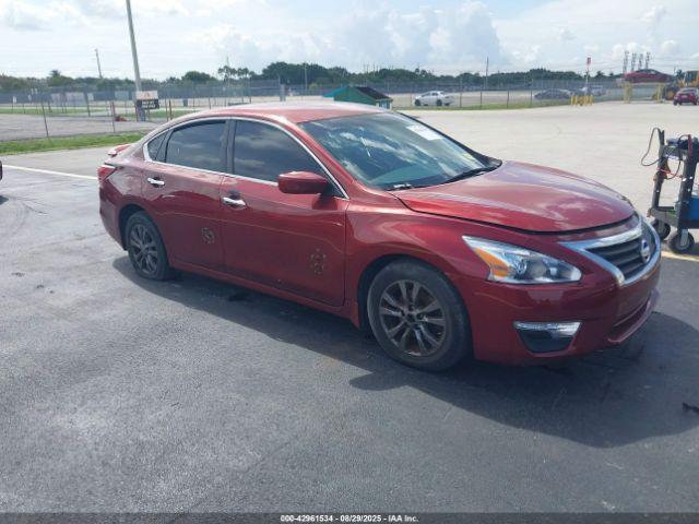  Salvage Nissan Altima