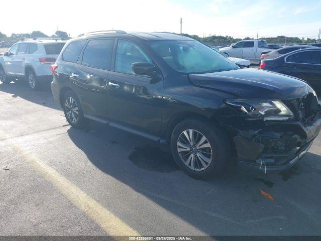  Salvage Nissan Pathfinder