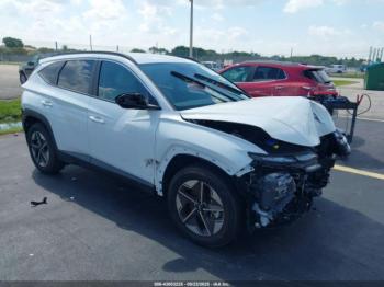  Salvage Hyundai TUCSON
