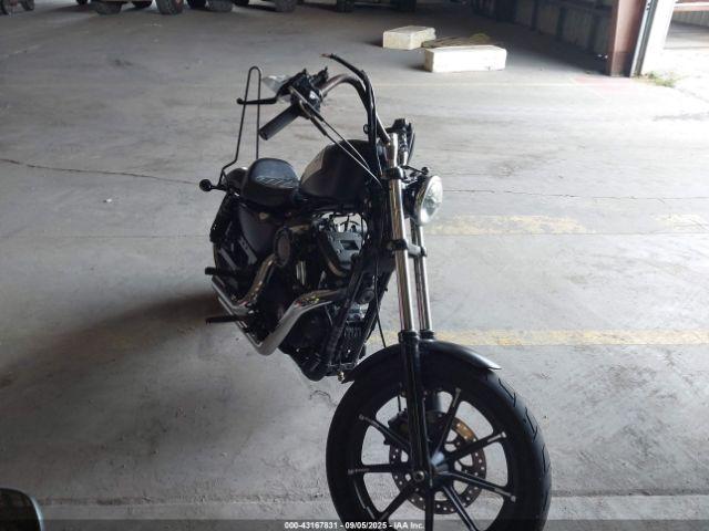  Salvage Harley-Davidson Xl883