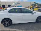 Toyota Camry Se Image 14