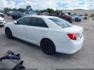 Toyota Camry Le Image 17