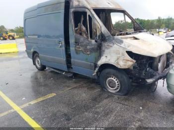  Salvage Mercedes-Benz Sprinter 2500
