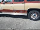 Chevrolet Suburban K2 Image 13