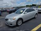 Toyota Camry Le Image 3