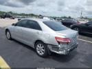 Toyota Camry Le Image 4