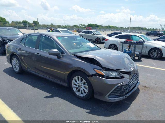  Salvage Toyota Camry