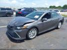 Toyota Camry Le Image 5