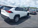 Toyota RAV4 Le Image 3