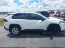 Toyota RAV4 Le Image 5