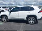 Toyota RAV4 Le Image 8