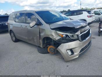  Salvage Kia Sedona