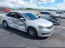 Volkswagen Passat 2.5l S Image 1