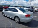 Volkswagen Passat 2.5l S Image 11