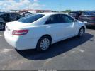 Toyota Camry Le Image 14