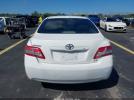Toyota Camry Le Image 16