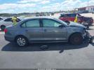 Volkswagen Jetta 2.0l S Image 2