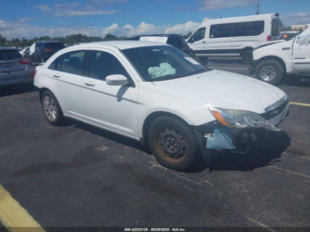  Salvage Chrysler 200