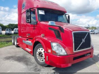  Salvage Volvo Vn