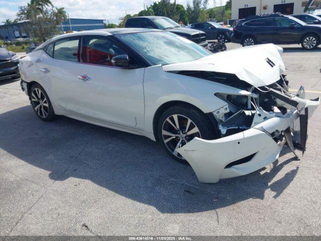  Salvage Nissan Maxima