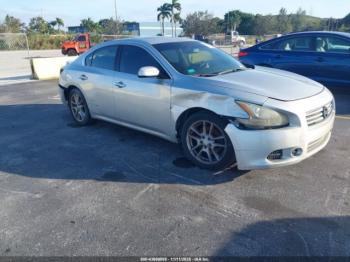  Salvage Nissan Maxima