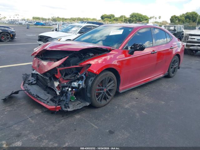 Toyota Camry Se Image 3