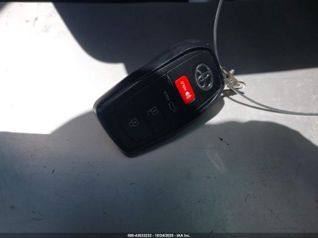 Toyota Camry Se Image 7