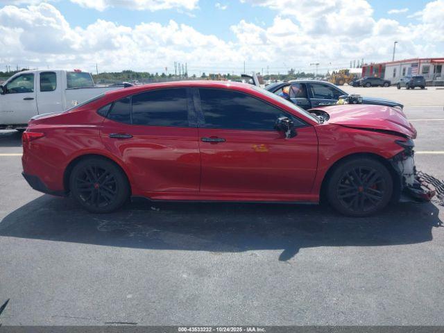 Toyota Camry Se Image 17