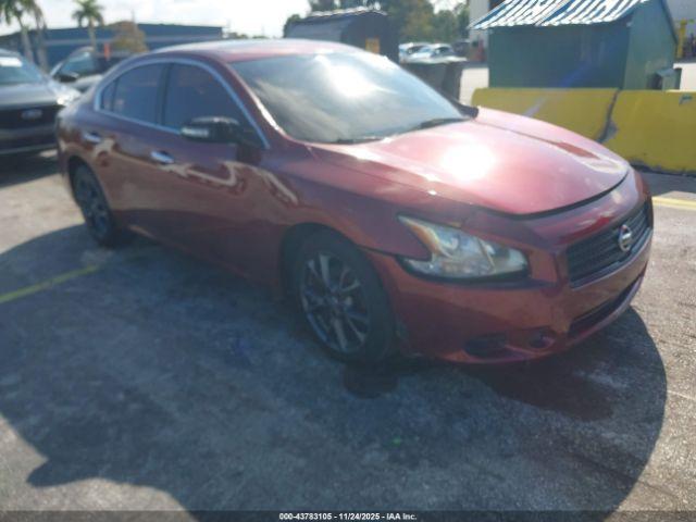  Salvage Nissan Maxima