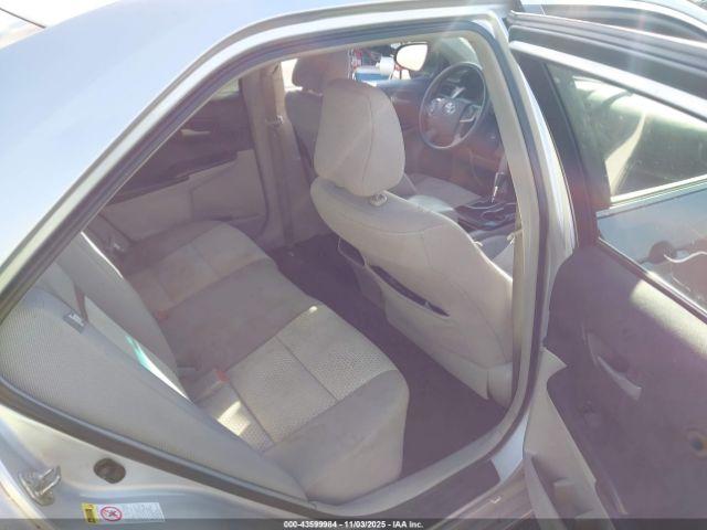 Toyota Camry L Image 13