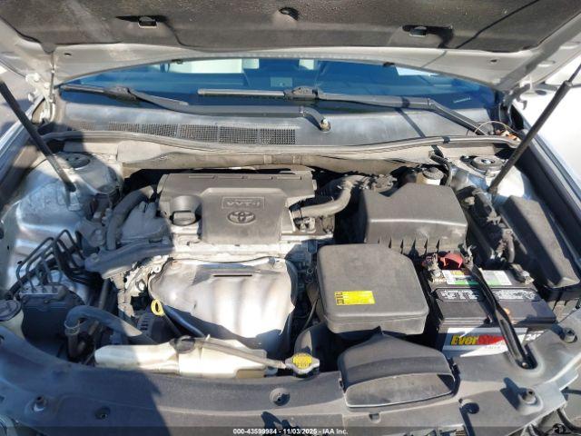 Toyota Camry L Image 9