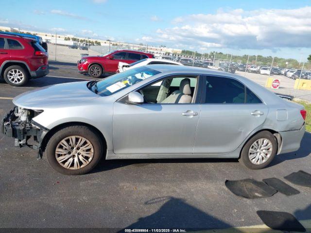 Toyota Camry L Image 5