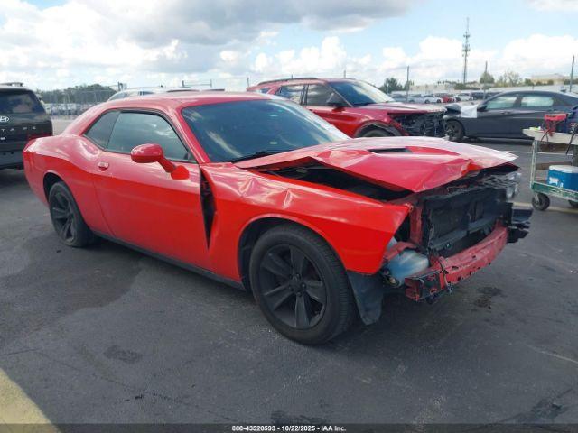  Salvage Dodge Challenger