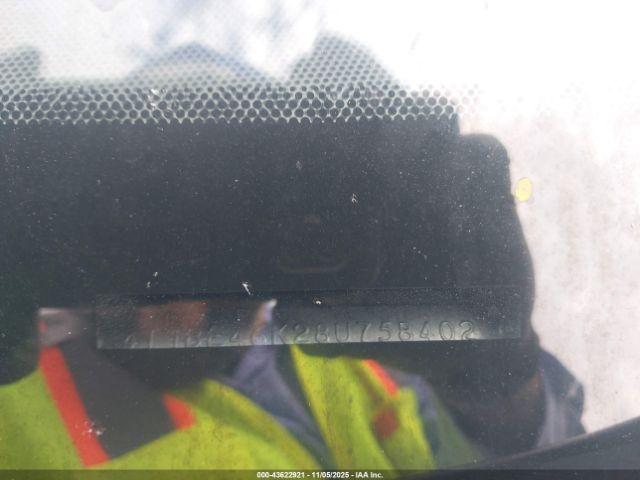 Toyota Camry Le Image 11