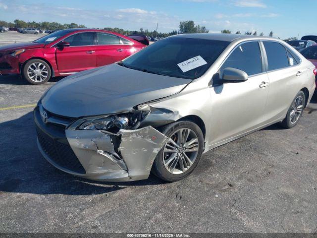 Toyota Camry Se Image 3