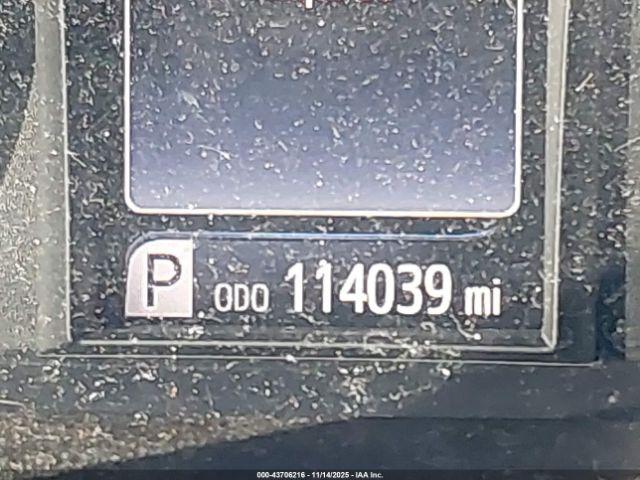 Toyota Camry Se Image 15