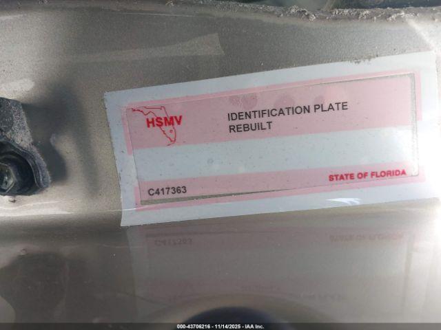 Toyota Camry Se Image 11