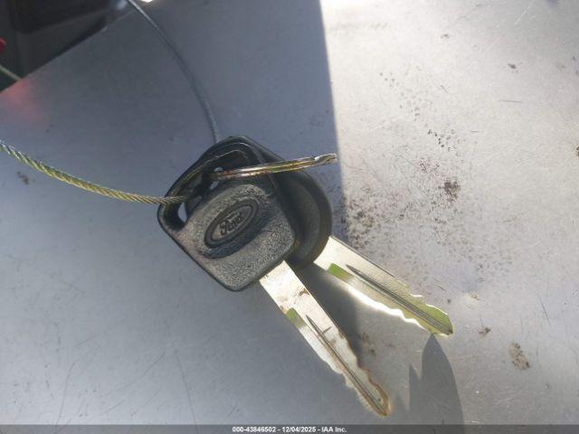 Ford F-550 Xl Image 9