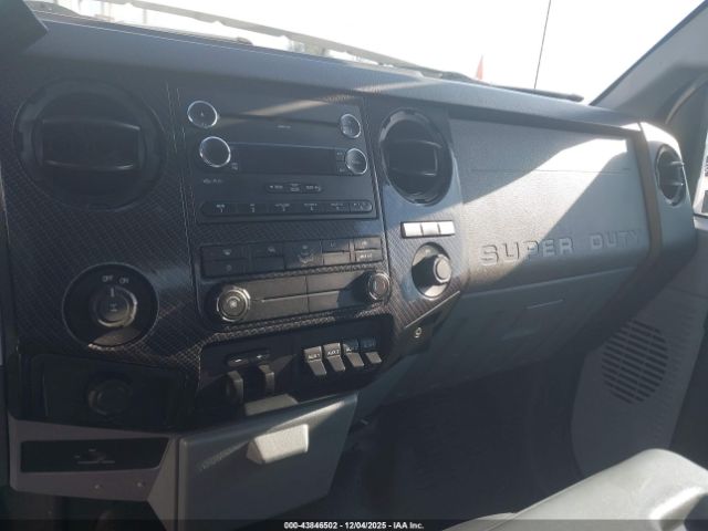 Ford F-550 Xl Image 8