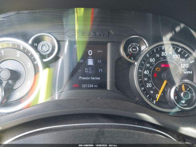 Ram 2500 Big Horn  4x4 6'4 Box Image 10