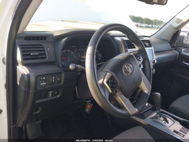 Toyota 4Runner Sr5 Image 4