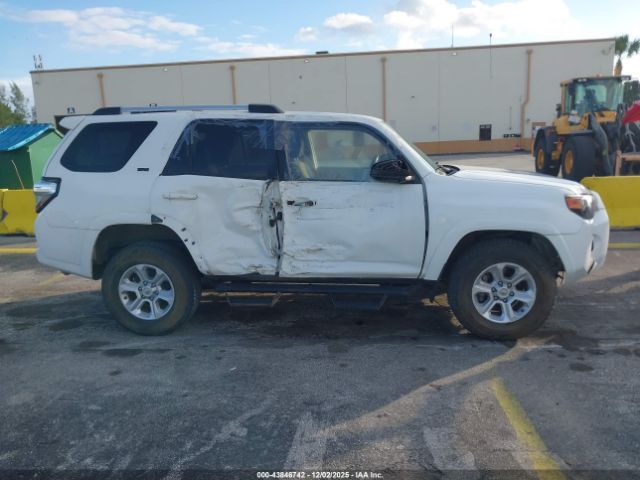 Toyota 4Runner Sr5 Image 7