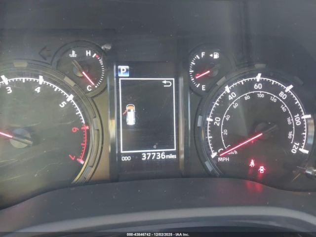 Toyota 4Runner Sr5 Image 5