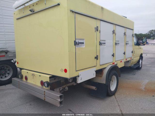 Ford E-450 Image 8